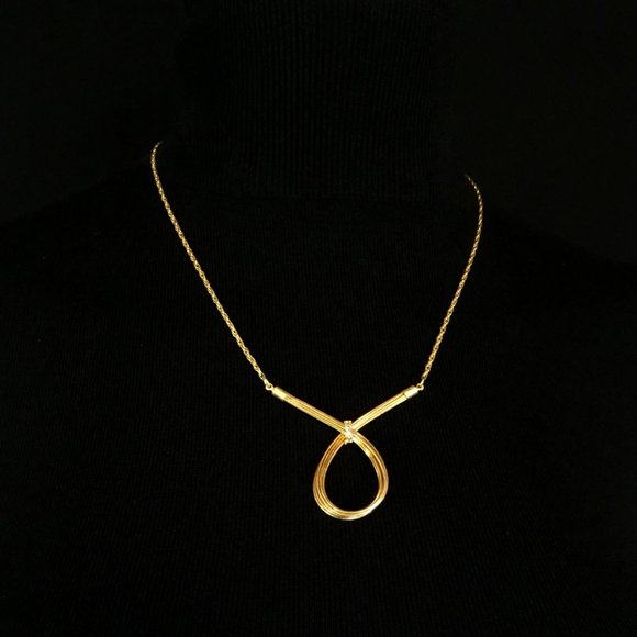 Golden Strand Loop Necklace - Picture 1 of 2